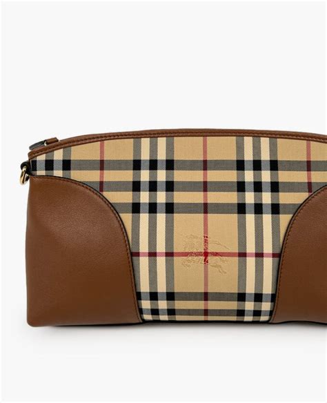 Burberry Horseferry Check Small Chichester Clutch w/ Tags